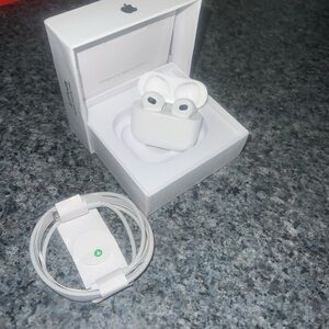 AirPods Gen 3
